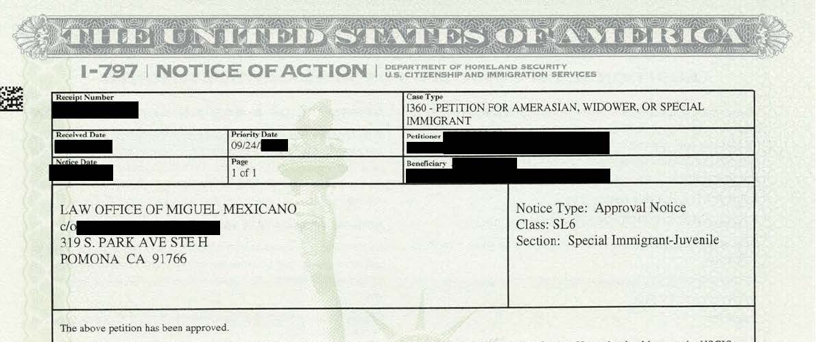 Ejemplo de Aviso de Aprobación de USCIS Formulario I-797 para una petición I-360 SIJS, Clase SL6, datos del cliente censurados.