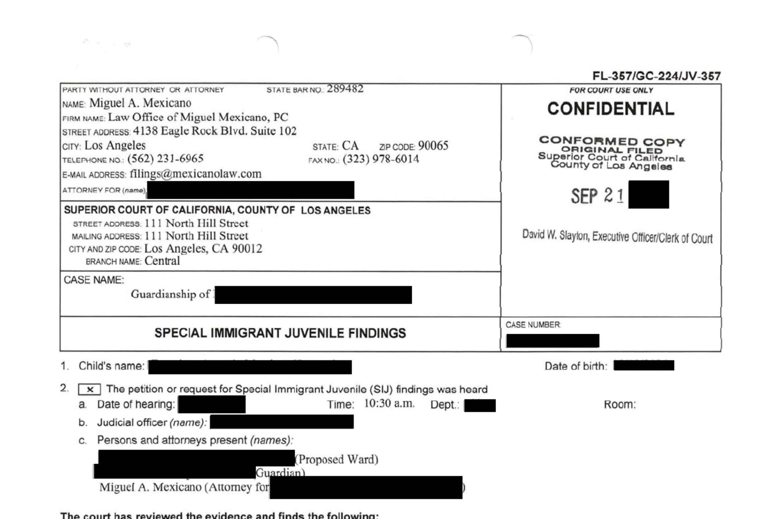 Ejemplo del formulario FL-357 del Consejo Judicial de California, Hallazgos de Joven Inmigrante Especial, datos del cliente censurados.